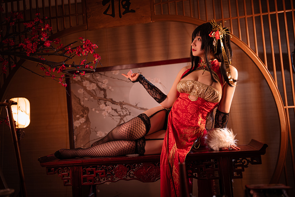 175cm神级Coser!Zyra秋用化妆术 “复活” 二次元顶流