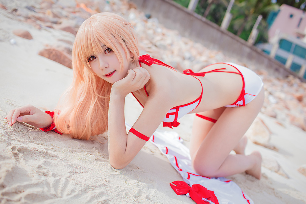 带你认识 coser 秋山AkII:广东妹子如何变身二次元超人气偶像