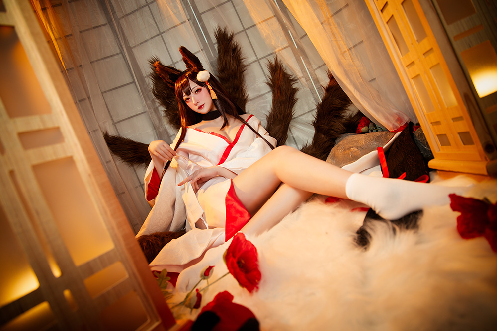 破次元闪耀之路:Coser 念念_D 如何从二次元小众圈层走向大众视野