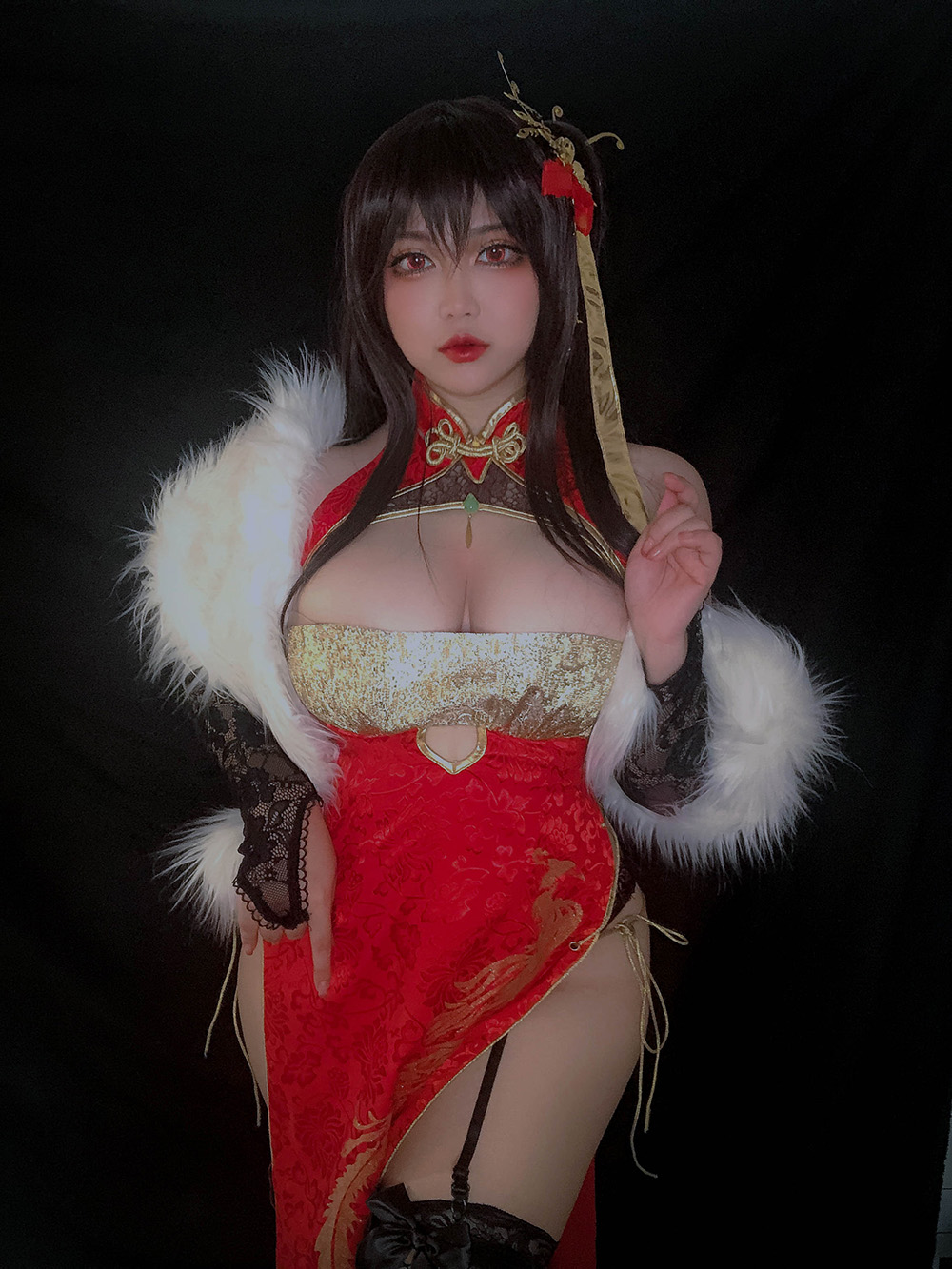 探秘 coser 椒妮佐仁(椒盐酱虾仁):从漫展宠儿到网络焦点
