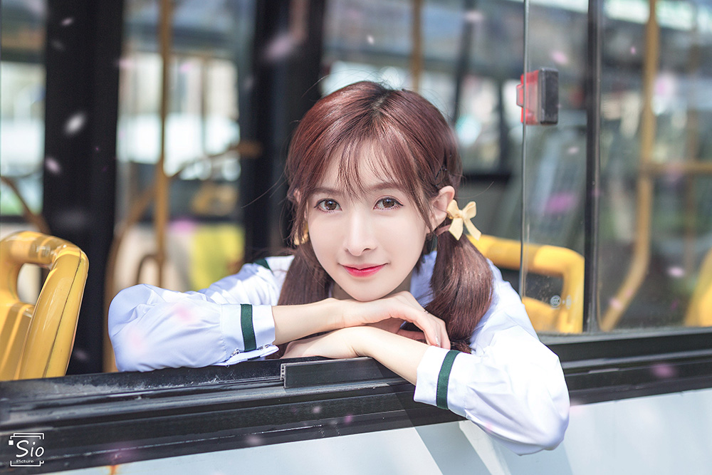 🔥从 Chinajoy 甜妹到游戏直播女王!这位青岛大嫚如何用十年逆袭成顶流 Coser?