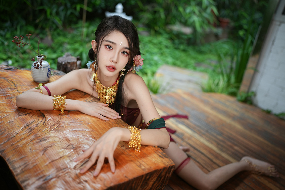 余多多 Dudu:二次元与 ASMR 领域闪亮之星