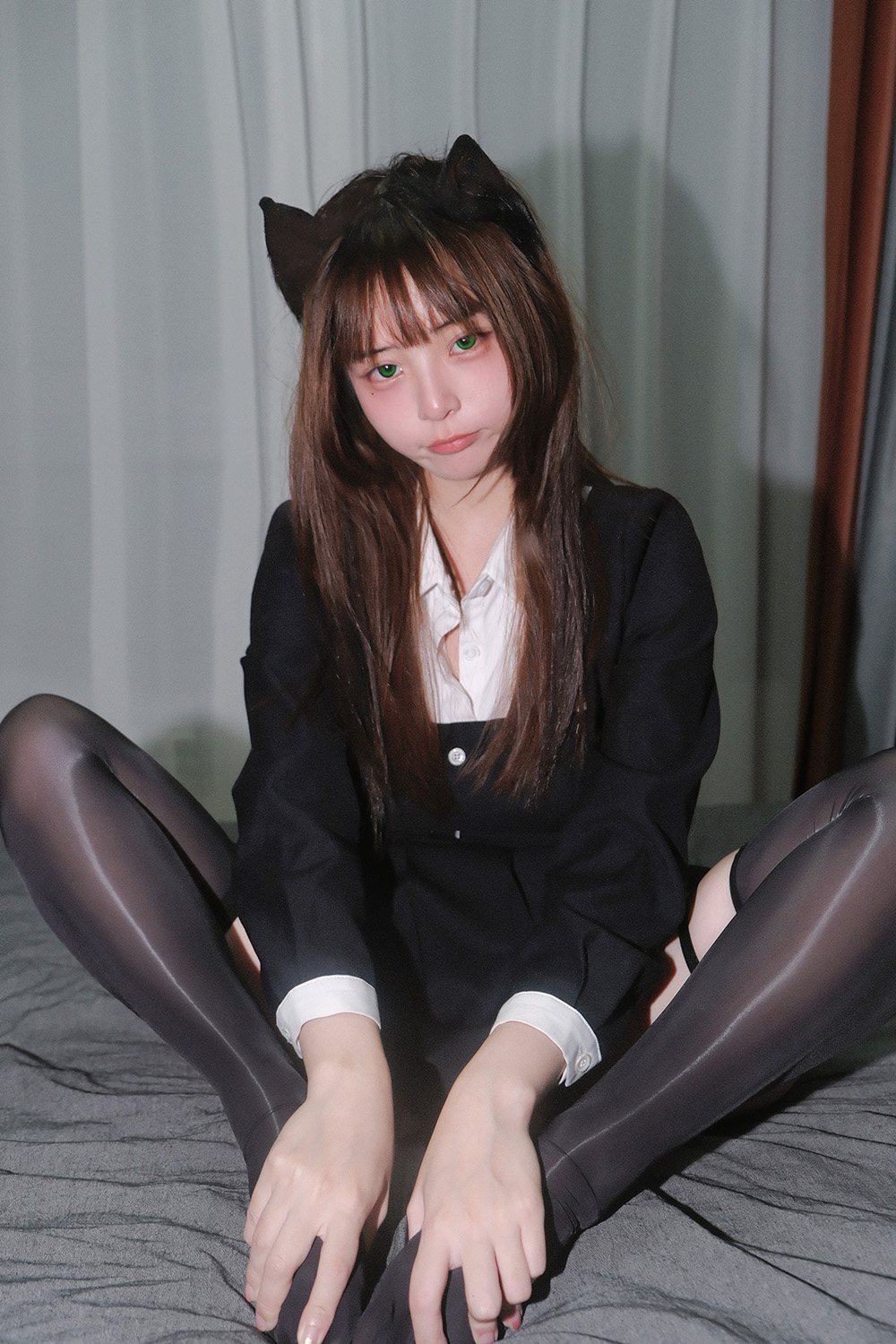 从JK少女到神秘猫娘,攻弦弦弦的次元狂欢