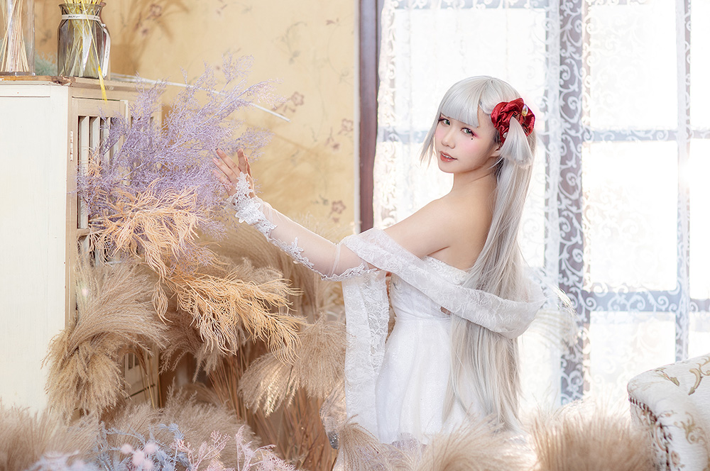 百变女王麻花麻花酱w!每套作品都在 “鲨疯” 二次元圈