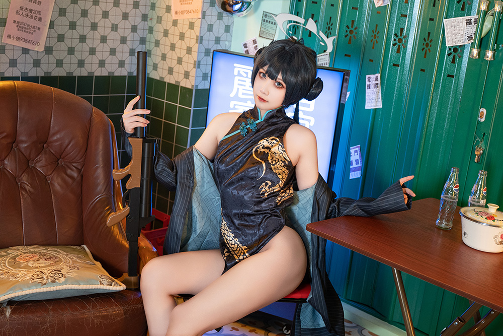走进 Coser 小和甜酒的奇幻世界