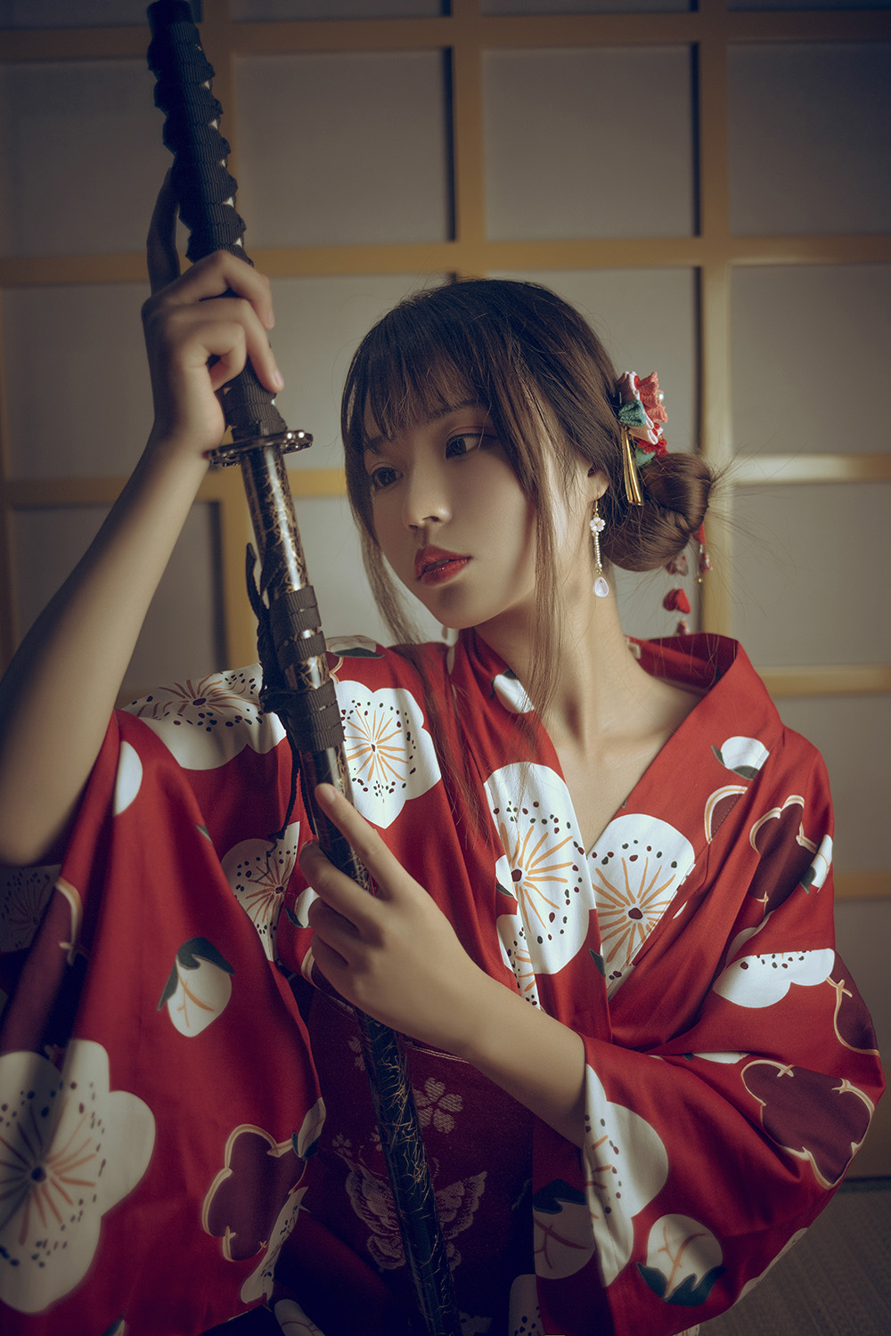 走进白易子教主的多元魅力世界