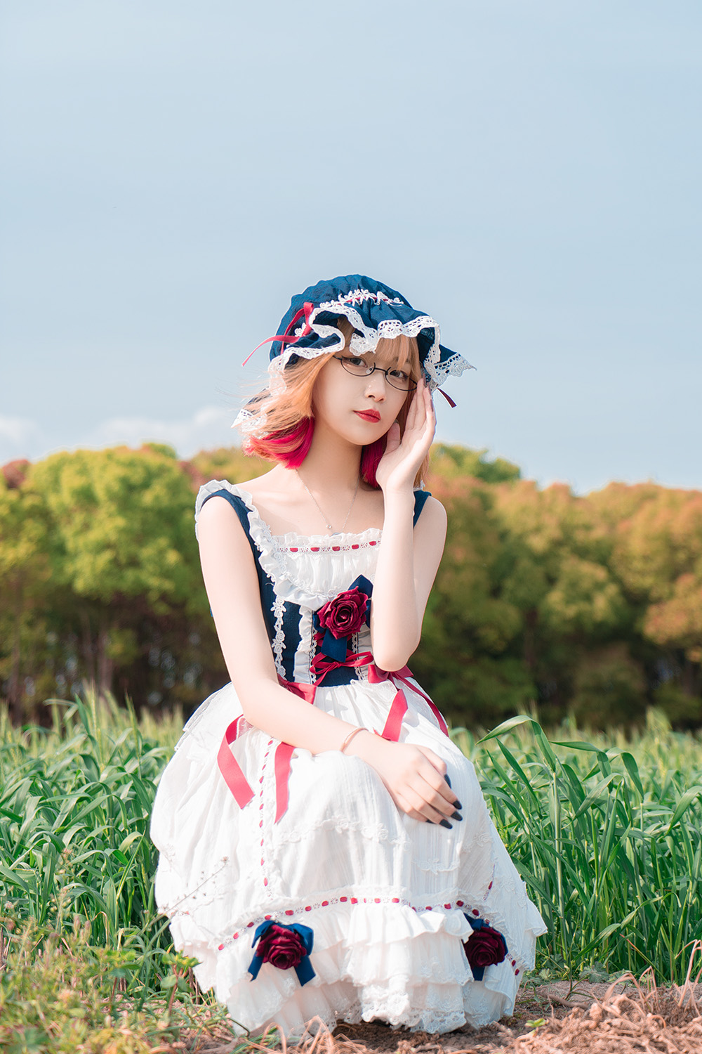 探秘宝藏Coser梨瑾瑾:以热爱为笔,绘动漫绮梦