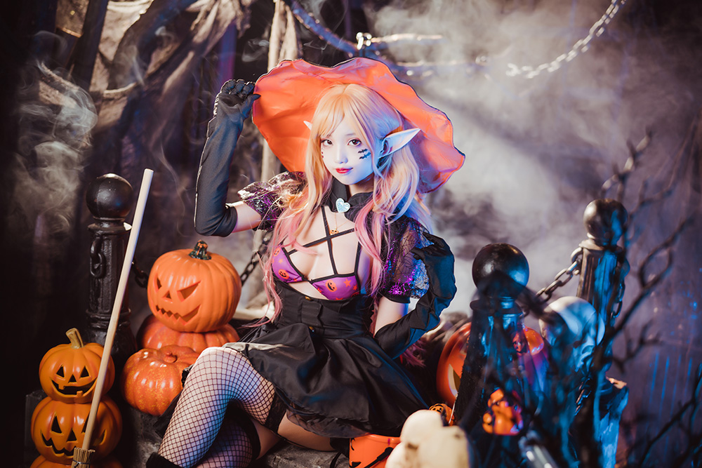 穿越光影裂隙,坠入狐玖玖的 Cosplay 幻梦宇宙!