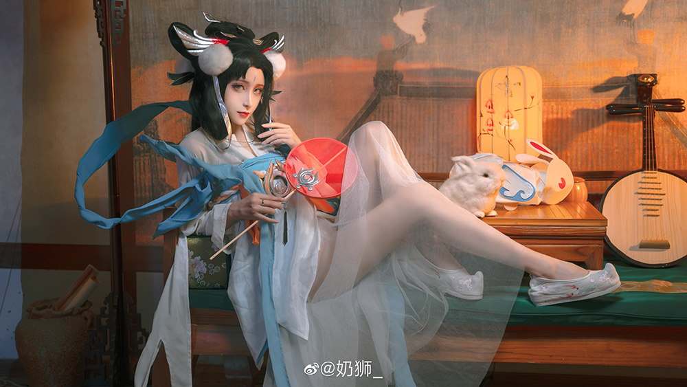 全网刷屏的 “奶狮不咬人” 到底是谁?这位身高 179 的神级Coser,用作品惊艳了整个次元!