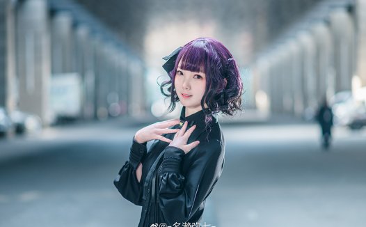 从甜美笑颜到百变角色:深度解析 Coser 名濑弥七的多维魅力密码