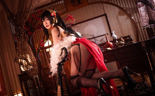 175cm神级Coser!Zyra秋用化妆术 “复活” 二次元顶流