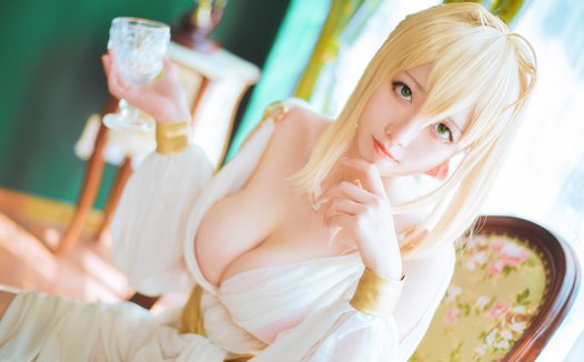 邂逅塔塔_Lo1iTa 的瑰丽 COS 梦境