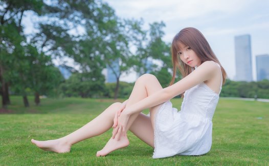 从校园女神到次元女神!祖木子凭 “漫画腿” 火出圈