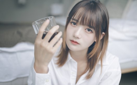 医学学霸跨界成二次元顶流!兔子Zzz不吃胡萝卜的Coser魔法全解析